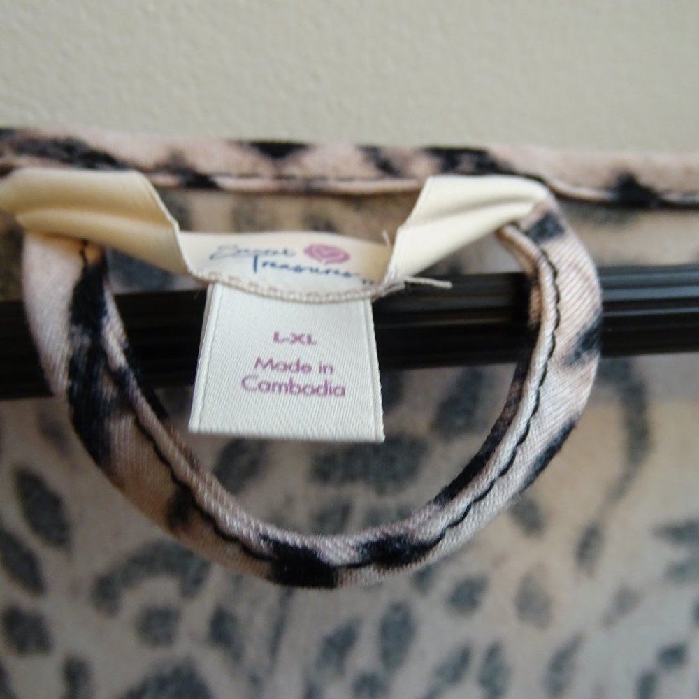 Secret Treasure Leopard Robe L-XL NWOT - Picture 5 of 6